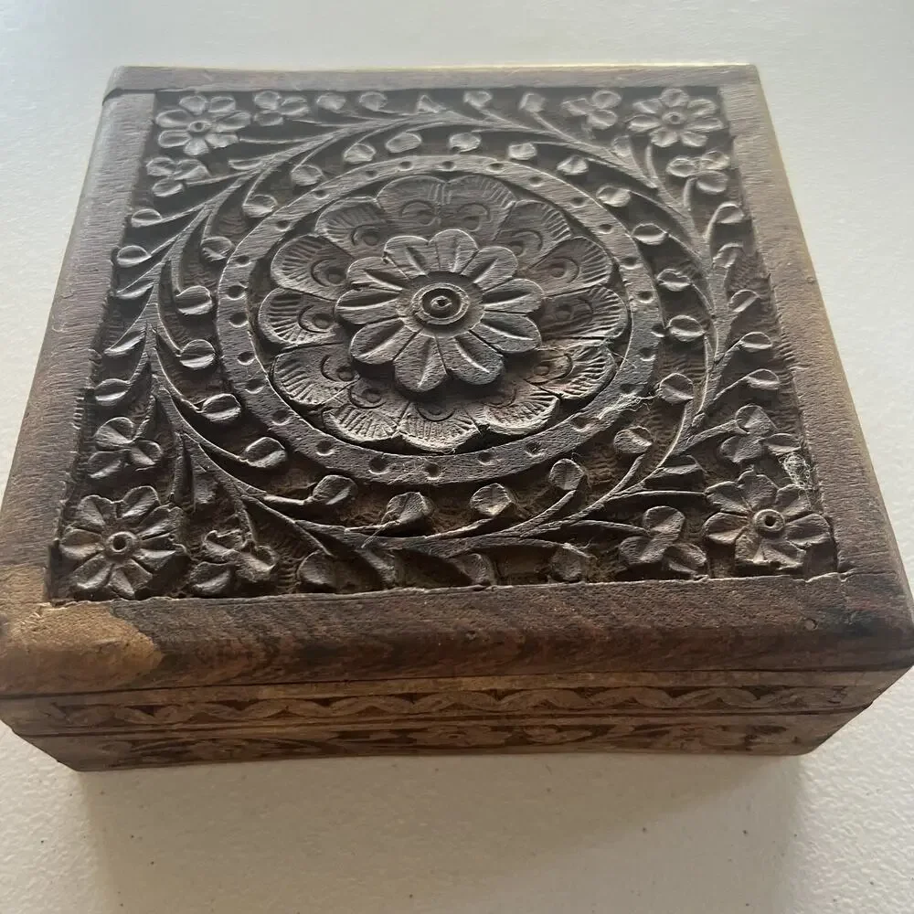 Vintage Hand Carved Wood Jewelry Trinket Box India Hinged Top 6 x 5.5 x 2.5 In